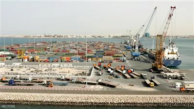 إيران تخصص 3 موانئ لتزويد قطر بالغذاء