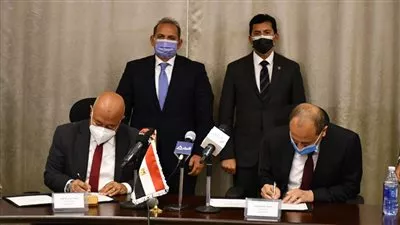 وزارة الرياضة توقع بروتوكول تعاون لإنشاء فروع للبنك الأهلي في مراكز الشباب