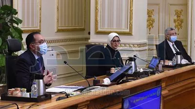 الحكومة تحظر الموائد والدورات الرمضانية.. وصلاة التراويح نصف ساعة