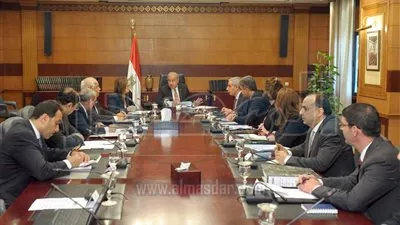 رئيس الوزراء يستعرض إعدادات زيارة نظيره المجري