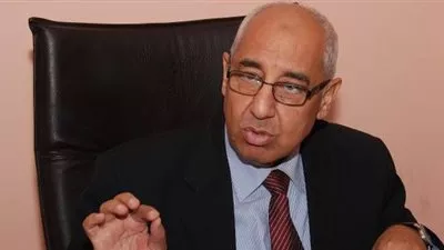 علي عوف: الإنتهاء من مشروع قانون هيئة الدواء خلال شهرين