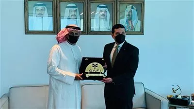 رئيس هيئة الاستثمار يبحث تفعيل آليات التعاون بين مصر والبحرين