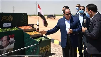 السيسي يتفقد مشروع «مستقبل مصر» للإنتاج الزراعي بالصحراء الغربية