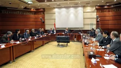 رئيس الوزراء يلتقى وفد مجلس أوصياء الجامعة الأمريكية بالقاهرة