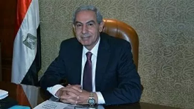 وزير الصناعة ينذر عددا من الشركات لمخالفتها قانون الاستيراد والتصدير