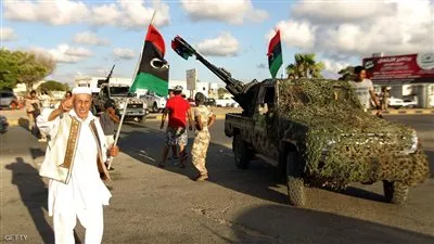 سلاح الجو الليبي يقصف شاحنة تابعة لـ