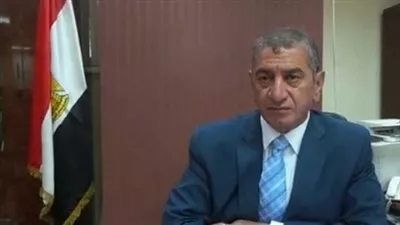 نائب محافظ القاهرة يبحث مع رؤساء الأحياء استعدادات مواجهة الأمطار