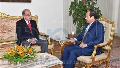 الرئيس السيسي يترأس اجتماعًا عاجلًا لمجلس الوزراء