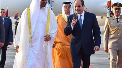 السيسي يودع ولي عهد أبو ظبي في ختام زيارته لمصر