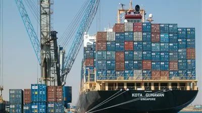 تداول 13 ألف طن بضائع عامة ومتنوعة بموانىء البحر الأحمر