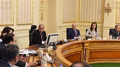 تفاصيل لقاء رئيس الوزراء بلجنة العدالة الاجتماعية