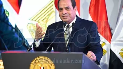 السيسي في أسبوع: 700 عربة قطار ومنحة ورفع العلم على الميسترال 