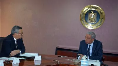 قابيل يبحث مع سفير إندونيسيا تنمية العلاقات التجارية بين البلدين (صور)