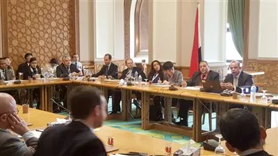 رئيس البورصة يحاضر ممثلي سفارات 35 دولة للترويج لسوق المال