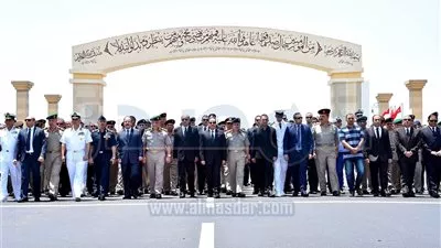 السيسي يشارك في جنازة قائد المنطقة الشمالية العسكرية (صور)
