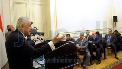 وزير التعليم يعتمد قرار عودة المعلمين المغتربين لمحافظاتهم