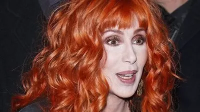 المغنية شير: أفكر في ضرب نفسي بالنار كلما رأيت دونالد ترامب يتحدث 