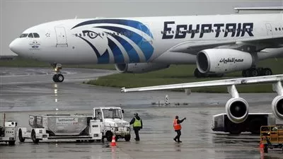 هبوط طائرة تابعة لمصر للطيران في أوزبكستان بعد بلاغ بوجود قنبلة