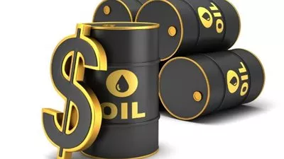 النفط يرتفع لكن نمو المخزونات الأمريكية يحد من المكاسب