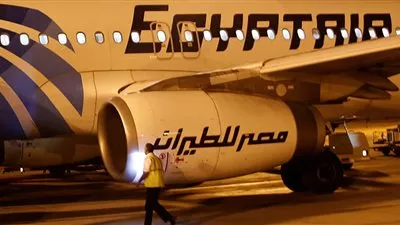 الخطوط الأوزبكستانية: يجري فحص الطائرة المصرية بعد إنزال الركاب والطاقم