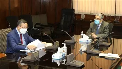 وزير الكهرباء يلتقي سفير الهند لبحث سبل تعزيز التعاون