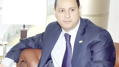 مطالب بتطبيق التأمين الإلزامي على عملاء التمويل متناهي الصغر