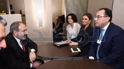 رئيس الوزراء يلتقى نظيره الأرمينى فى «دافوس» لبحث تنشيط مجلس الأعمال المشترك