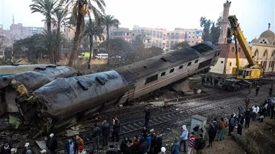 انقلاب قطار بضائع إثر اصطدامه بصخرة في بني سويف
