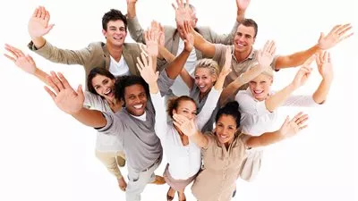 دراسة: وجود أشخاص يعملون حولك يساعدك على التركيز