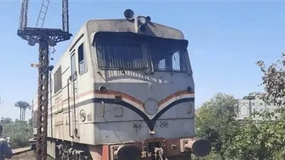 خروج جرار قطار طنطا- دمياط عن القضبان دون وقوع إصابات