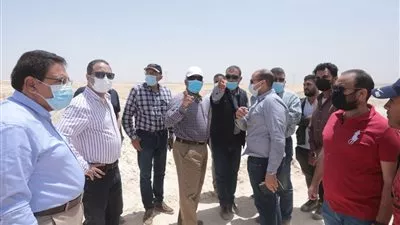 وزير النقل يتابع تنفيذ القطار الكهربائي العين السخنة-مرسى مطروح