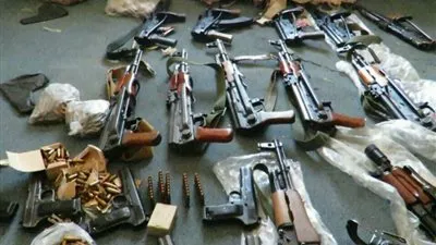 مصرع اثنين وضبط 40 قطعة سلاح ناري في حملات أمنية بقنا