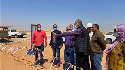 رئيس جهاز أكتوبر الجديدة يتفقد سير العمل بمشروعات الطرق والإسكان والخدمات