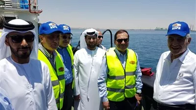 الملا يتفقد التشغيل التجريبي لرصيف استقبال الغاز المسال بميناء السخنة