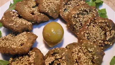 استشاري مناعة يكشف مزايا وجبة الطعمية