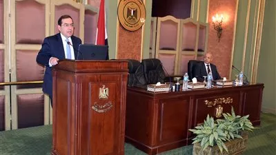 وزير البترول يستعرض مع سفراء مصر الجدد فرص الاستثمار