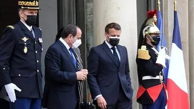 السيسي يؤكد حرص مصر على تدعيم الشراكة الاستراتيجية مع فرنسا