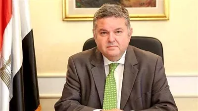 وزير قطاع الأعمال: إطلاق الكتالوج الإلكتروني للمنتجات المصرية خلال أيام