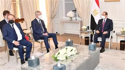 السيسي يبحث مع وزير المالية الفرنسي تعزيز التعاون الاقتصادي