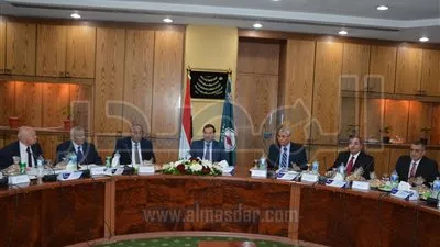 جنوب الوادى القابضة للبترول تقرر إستثمار 2,5 مليار دولار فى مشروعات الطاقة المتجددة