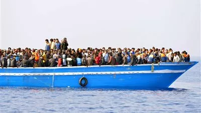 حرس الحدود يحبط محاولة 31 شخصًا للهجرة غير الشرعية لإيطاليا