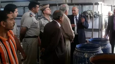 إعادة فتح أسواق 