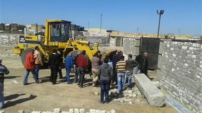 رفع 250 طنًا من المخلفات والأتربة من 