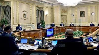 وزيرة الصحة تستعرض جهود مواجهة «كورونا» وموقف توفير اللقاحات