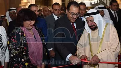 رئيس الوزراء وحاكم الشارقة يفتتحان مبنى دار الكتب بباب الخلق