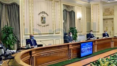 الحكومة توقع عقد مشاركة مع «إيفا فارم» لتصنيع لقاح «كورونا»