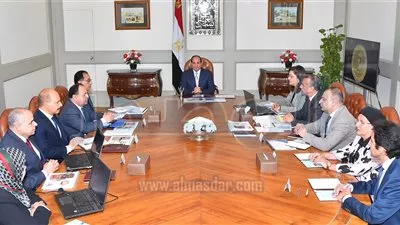 «السيسى» يستعرض استراتيجية مكافحة الفقر وتحسين مستوى المعيشة 