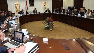 رئيس الوزراء يتابع خطة تسكين المناطق العشوائية بعد التطوير