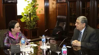 وزير الكهرباء يبحث التعاون في مشروعات الطاقة المتجددة مع رومانيا