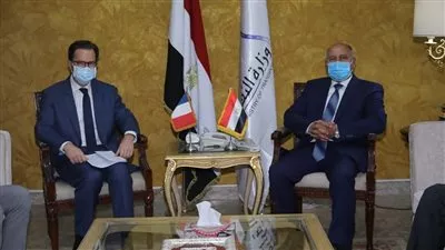 سفير فرنسا بالقاهرة: حزمة تمويلية لمشروعات النقل في مصر